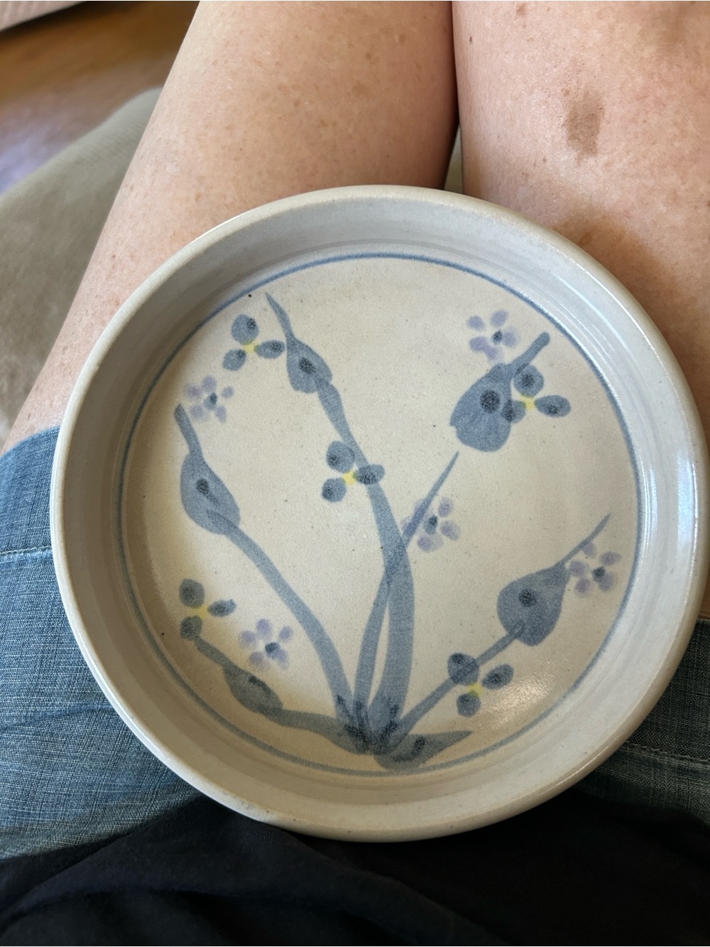 EDRICK Hand-Painted Blue Floral Ceramic Plate